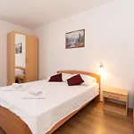 Classic Two Bedroom With Balcony And Pool * 크르크