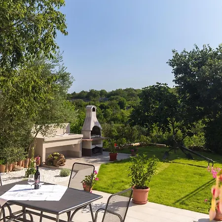 Lejlighed Classic Two Bedroom With Balcony And Pool