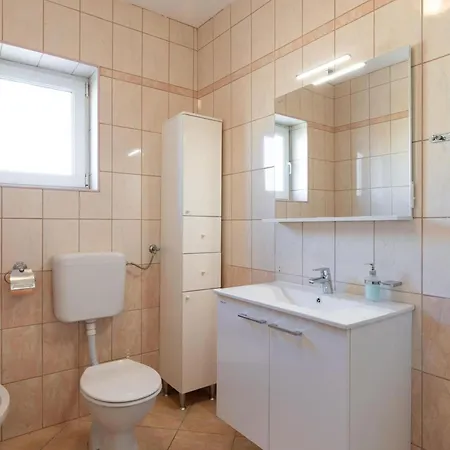 Апартаменты Classic Two Bedroom With Balcony And Pool