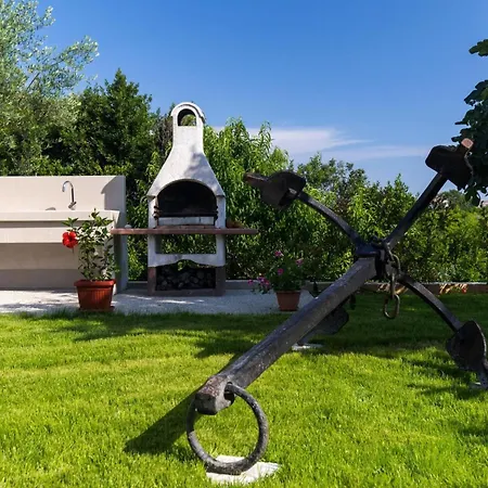Classic Two Bedroom With Balcony And Pool Апартаменты